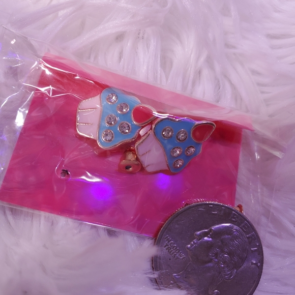 Colorful yummy crystal cupcake earrings - Picture 7 of 9